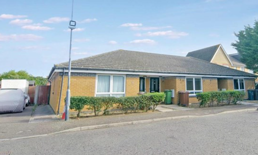 Bungalow for Updating in DAGENHAM photo